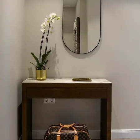 Apartamento L - *