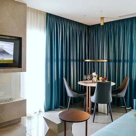 Daire L-suites *