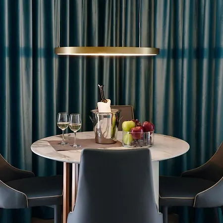 L-suites * Kavala