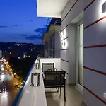 Διαμέρισμα L - *