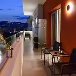 Διαμέρισμα L - *