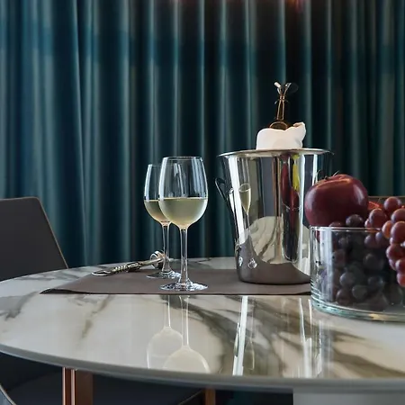 L-suites * Kavala
