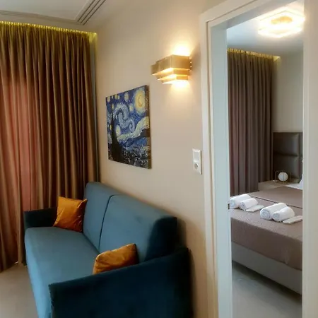 L-suites * Kavala
