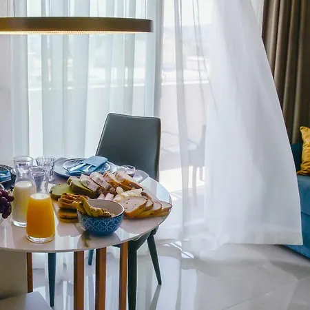 L-suites *
