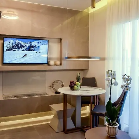 L-suites