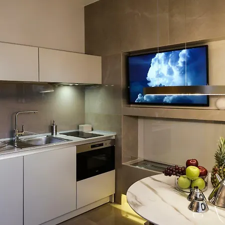 L-suites