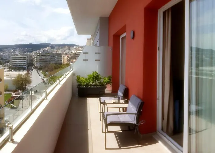 Διαμέρισμα L - *